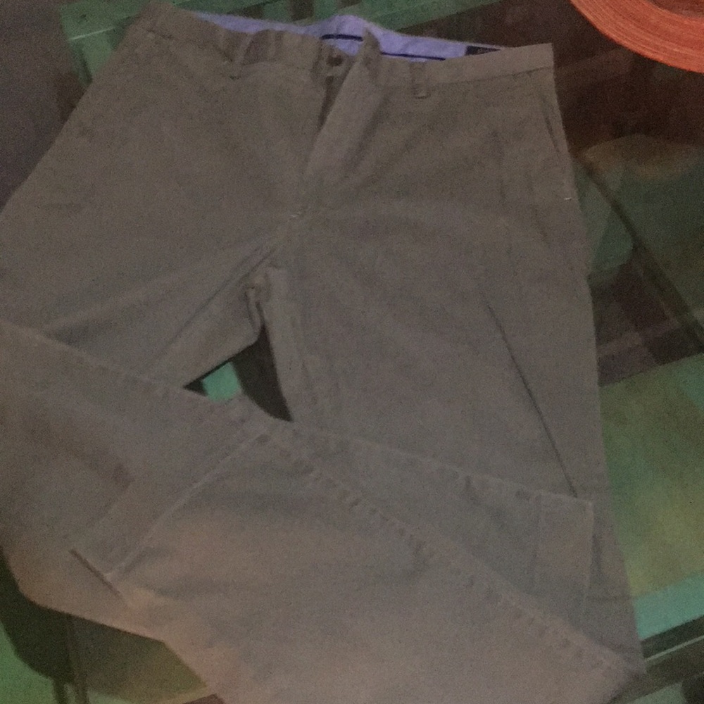 Men’s chinos
